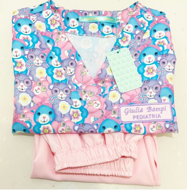 Pijama Hospitalar com Estampa Ursinhos Carinhosos